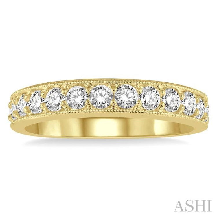 3/4 Ctw Round Cut Diamond Wedding Band in 14K Yellow Gold