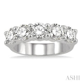 2 1/2 Ctw 5 Stone Round Cut Diamond Wedding Band in 14K White Gold