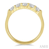3/4 Ctw 5 Stone Round Cut Diamond Wedding Band in 14K Yellow Gold