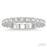 3/4 Ctw Lattice Round Cut Diamond Wedding Band in Platinum
