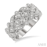 1/2 Ctw Lattice Round Cut Diamond Fashion Band in 14K White Gold