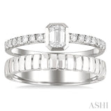1/2 Ctw Split Twin Row Bezel Set Emerald and Round Cut Diamond Fashion Ring in 14K White Gold