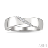 1/20 Ctw Round Cut Diamond Fashion Ring in Sterling Silver