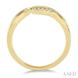 1/20 ctw Round Cut Diamond Wedding Band in 14K Yellow Gold