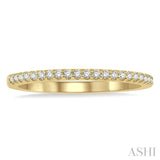 1/5 ctw Round Cut Diamond Wedding Band in 14K Yellow Gold