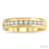 1/2 Ctw Niched Center Round Cut Diamond Men's Wedding Band in 14K Yellow Gold