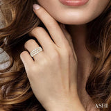 1 1/2 Ctw Lattice Triple Row Round Cut Diamond Fashion Band in 14K Yellow Gold