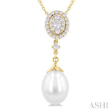9X7 MM Oval Shape Mount Cultured Pearl Drop and 1/5 ctw Round Cut Diamond Fashion Pendant With Chain in 14K Yellow Gold
